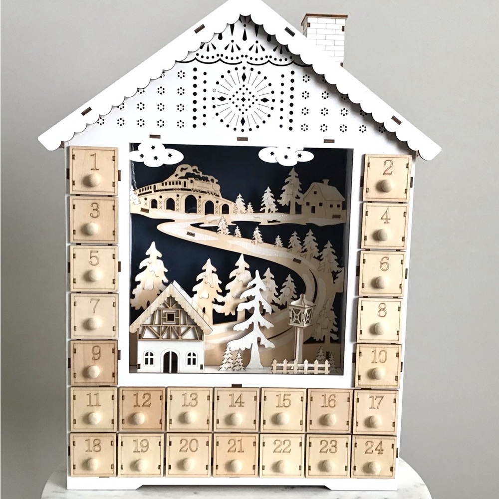 Anthropologie Advent Calendar Village in the Alps Christmas Holidays NIB RARE - Picture 11 of 14